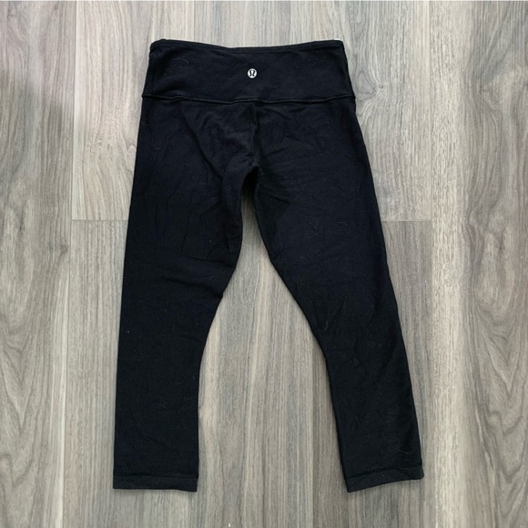 Lululemon Cropped Leggings - Picture 3 of 4